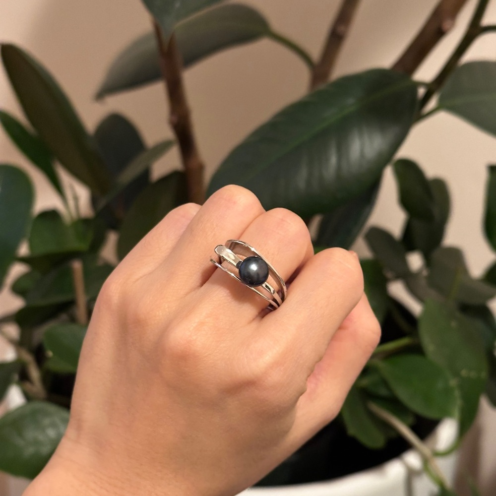 Black Pearl Sterling Silver Ring